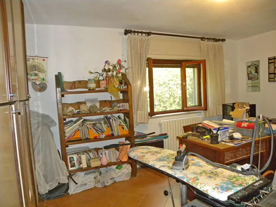 Immagine 5 di Villa in vendita  a Capannori