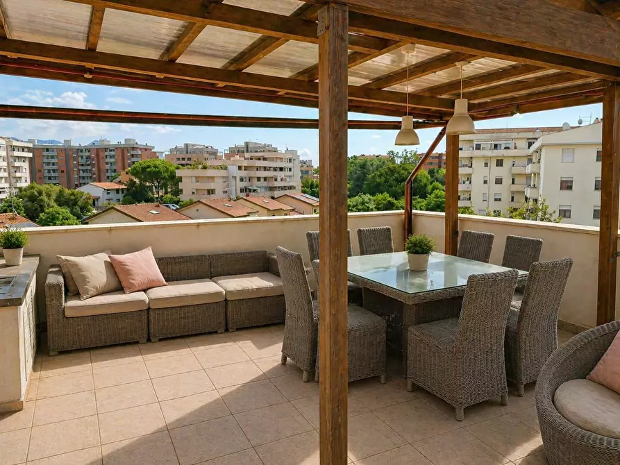 Immagine 13 di Appartamento in vendita  a Pisa