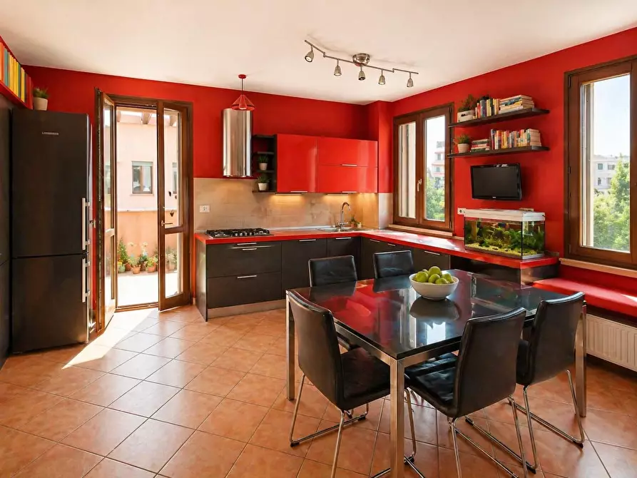 Immagine 5 di Appartamento in vendita  a Pisa