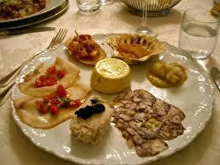 Immagine 18 di Bar / Ristorante in vendita  a San Mauro Torinese