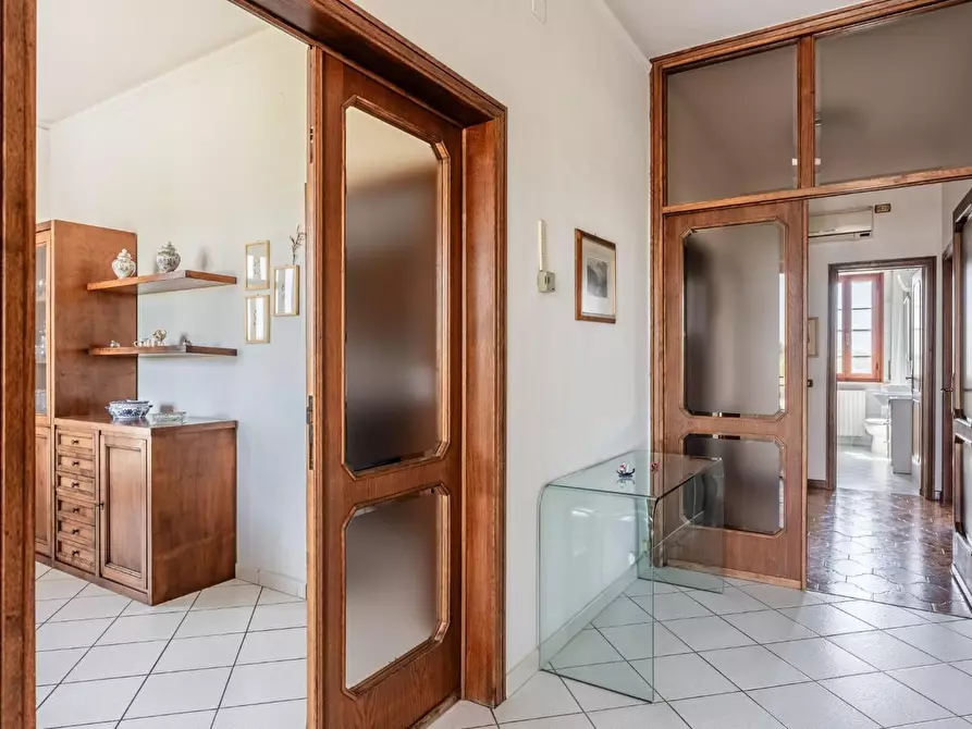 Immagine 14 di Casa indipendente in vendita  a Santa Maria A Monte