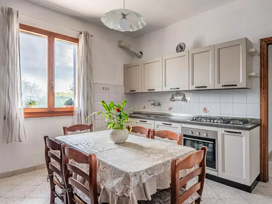 Immagine 6 di Casa indipendente in vendita  a Santa Maria A Monte