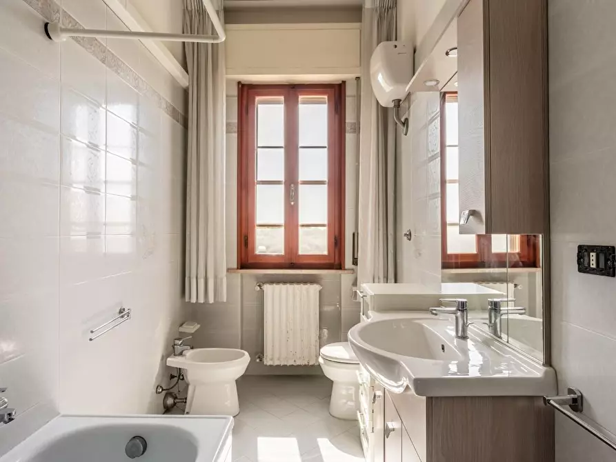 Immagine 24 di Casa indipendente in vendita  a Santa Maria A Monte