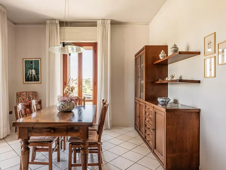 Immagine 15 di Casa indipendente in vendita  a Santa Maria A Monte