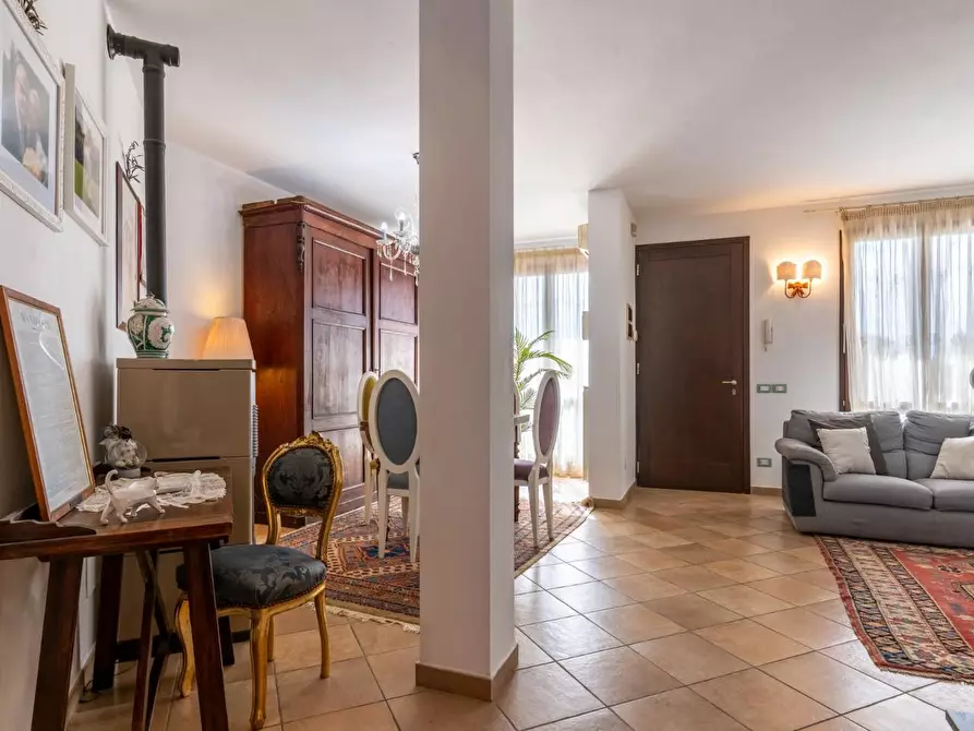 Immagine 15 di Villetta a schiera in vendita  a Cascina