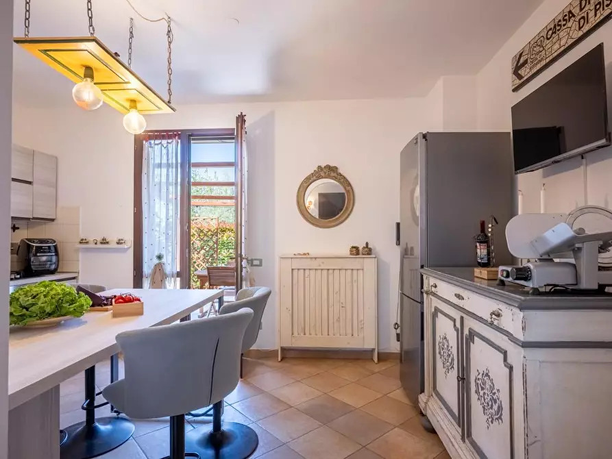 Immagine 24 di Villetta a schiera in vendita  a Cascina