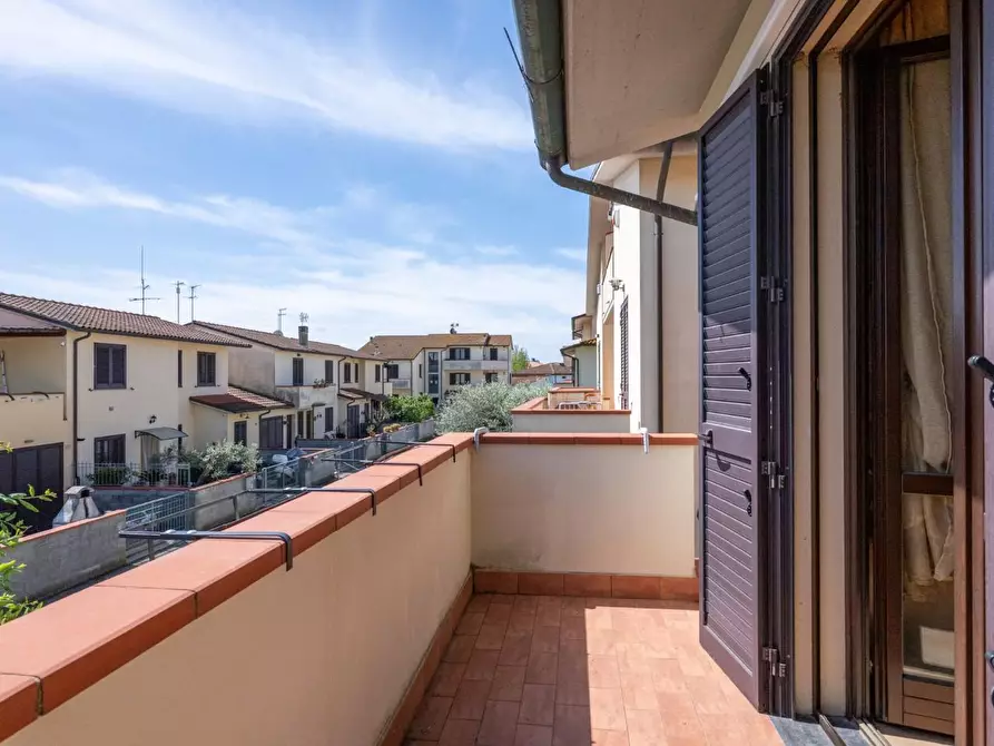 Immagine 57 di Villetta a schiera in vendita  a Cascina