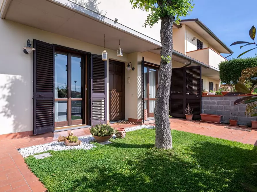 Immagine 3 di Villetta a schiera in vendita  a Cascina