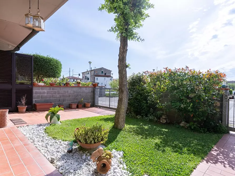 Immagine 5 di Villetta a schiera in vendita  a Cascina