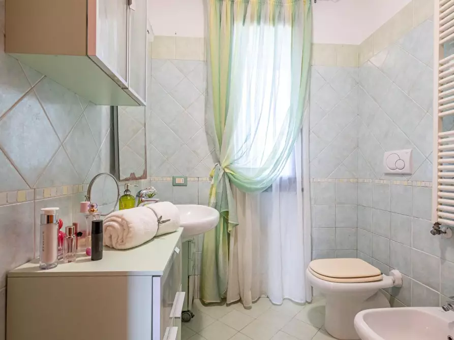 Immagine 41 di Villetta a schiera in vendita  a Cascina