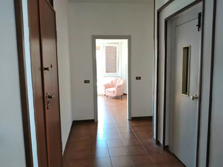 Immagine 6 di Mansarda in vendita  a Carrara