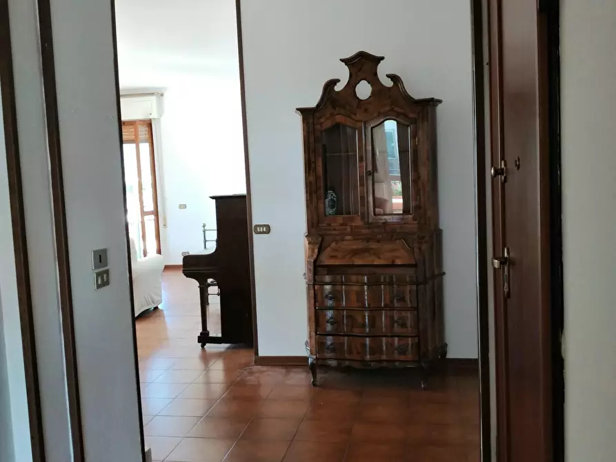 Immagine 2 di Mansarda in vendita  a Carrara