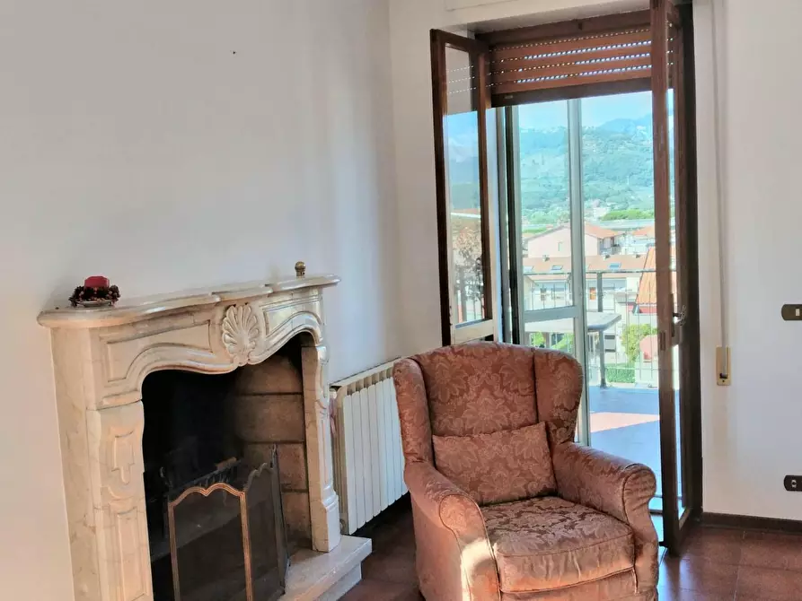 Immagine 9 di Mansarda in vendita  a Carrara