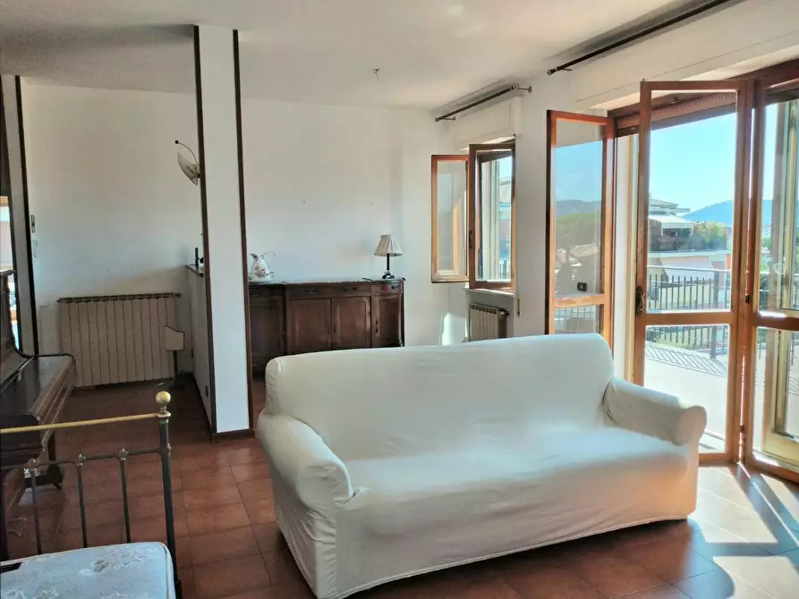 Immagine 8 di Mansarda in vendita  a Carrara