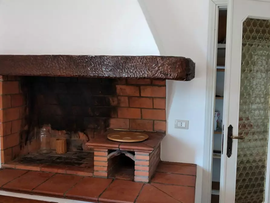 Immagine 4 di Mansarda in vendita  a Carrara