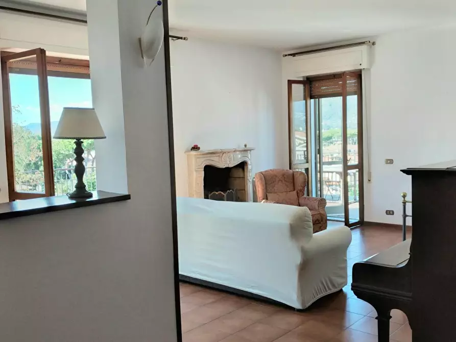 Immagine 7 di Mansarda in vendita  a Carrara