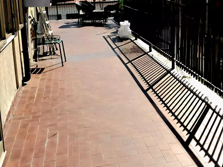 Immagine 14 di Mansarda in vendita  a Carrara
