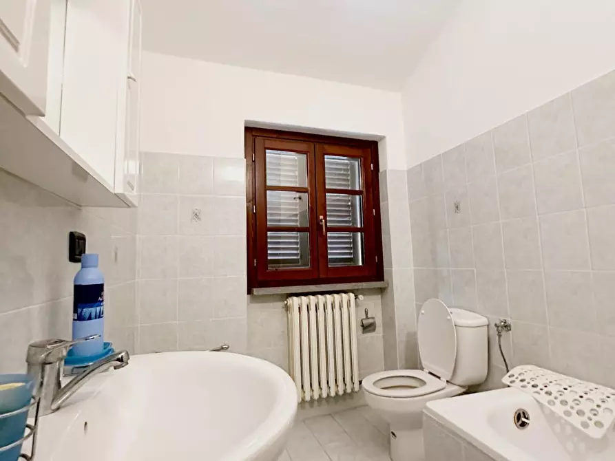 Immagine 19 di Casa colonica in vendita  a Pescia