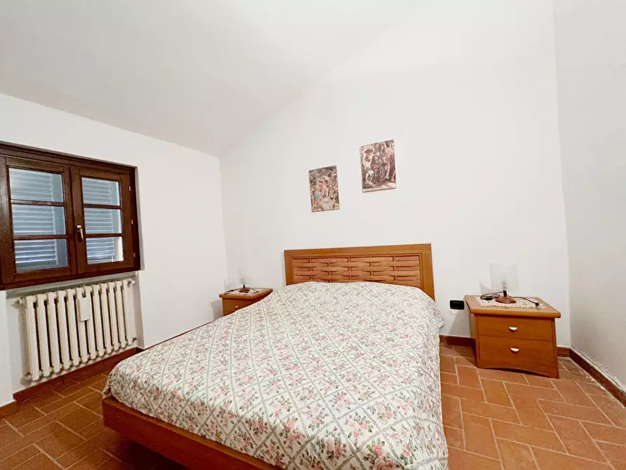 Immagine 13 di Casa colonica in vendita  a Pescia