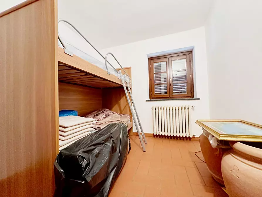 Immagine 18 di Casa colonica in vendita  a Pescia