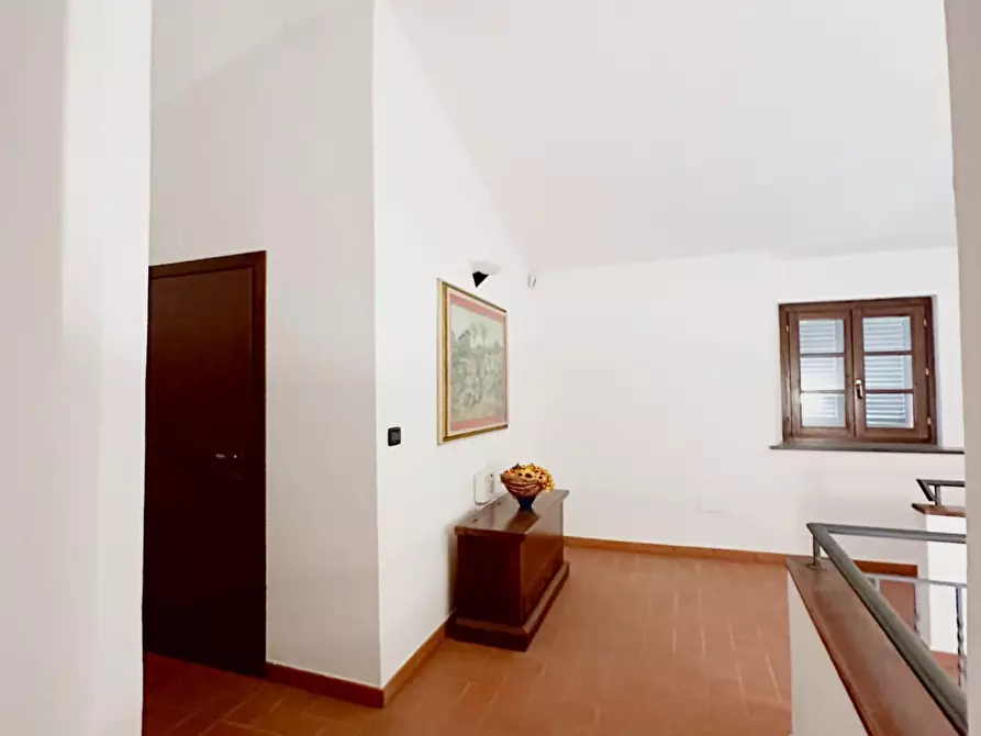 Immagine 21 di Casa colonica in vendita  a Pescia