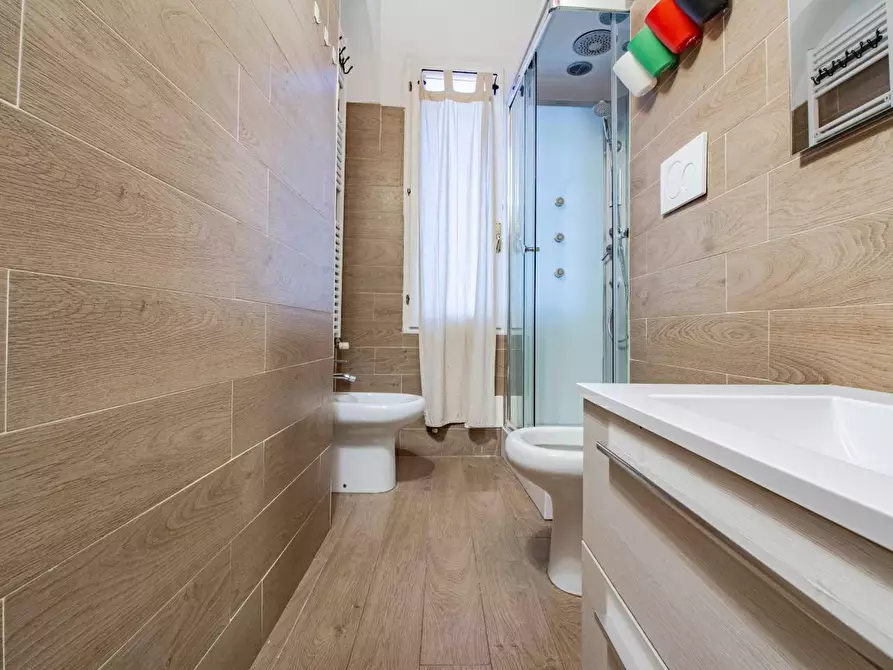 Immagine 11 di Appartamento in vendita  a Pisa