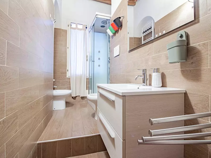 Immagine 12 di Appartamento in vendita  a Pisa