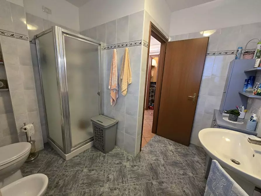 Immagine 16 di Appartamento in vendita  a Cascina