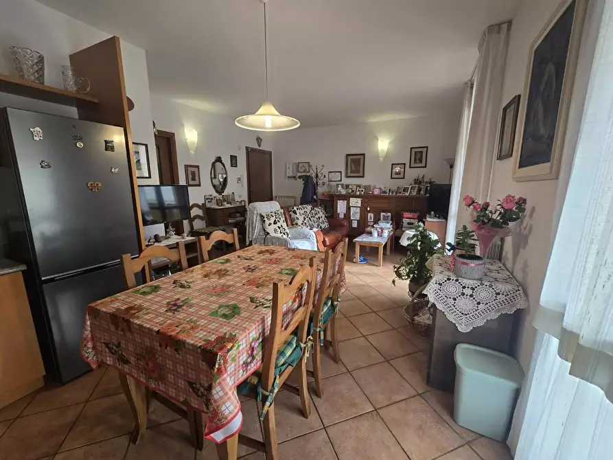 Immagine 3 di Appartamento in vendita  a Cascina