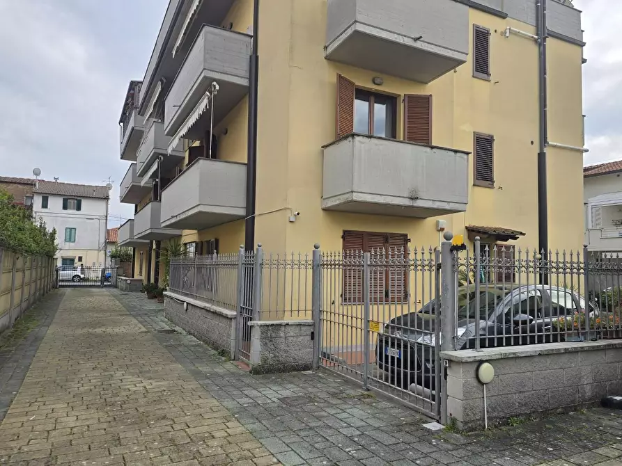 Immagine 18 di Appartamento in vendita  a Cascina