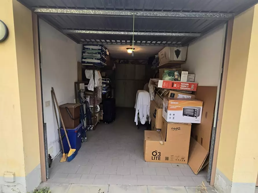 Immagine 23 di Appartamento in vendita  a Cascina