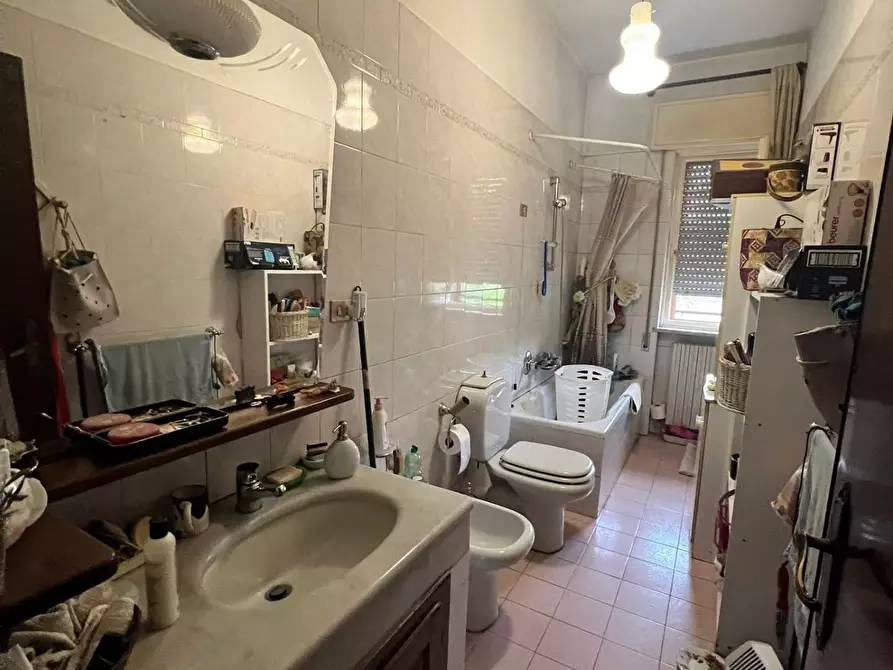 Immagine 19 di Villa in vendita  a Capannori