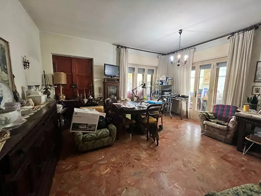 Immagine 9 di Villa in vendita  a Capannori