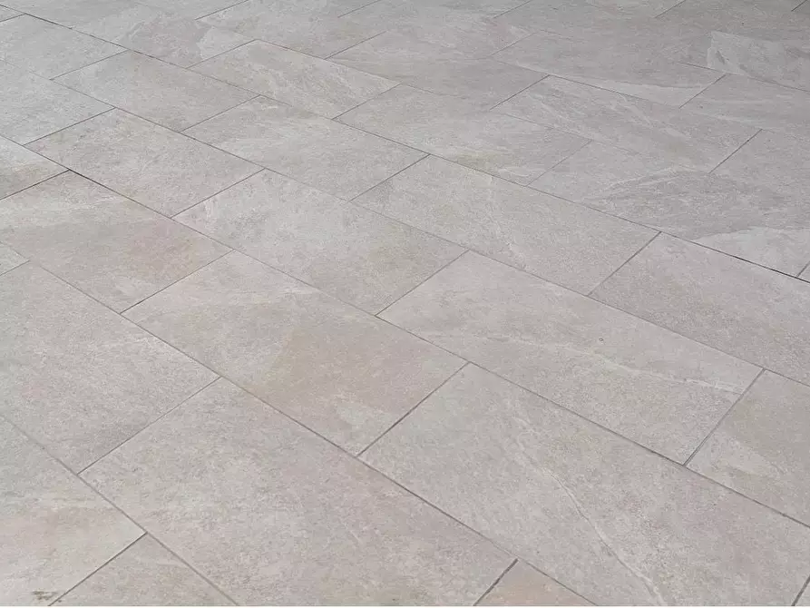 Immagine 1 di Casa quadrifamiliare in vendita  a Sarzana