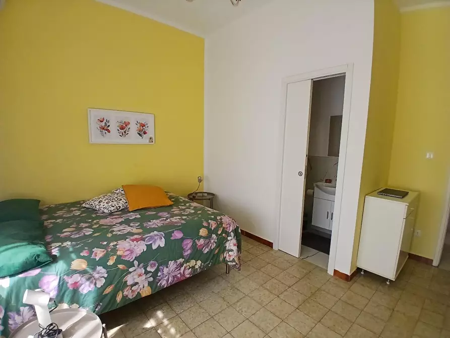 Immagine 25 di Appartamento in vendita  a Livorno