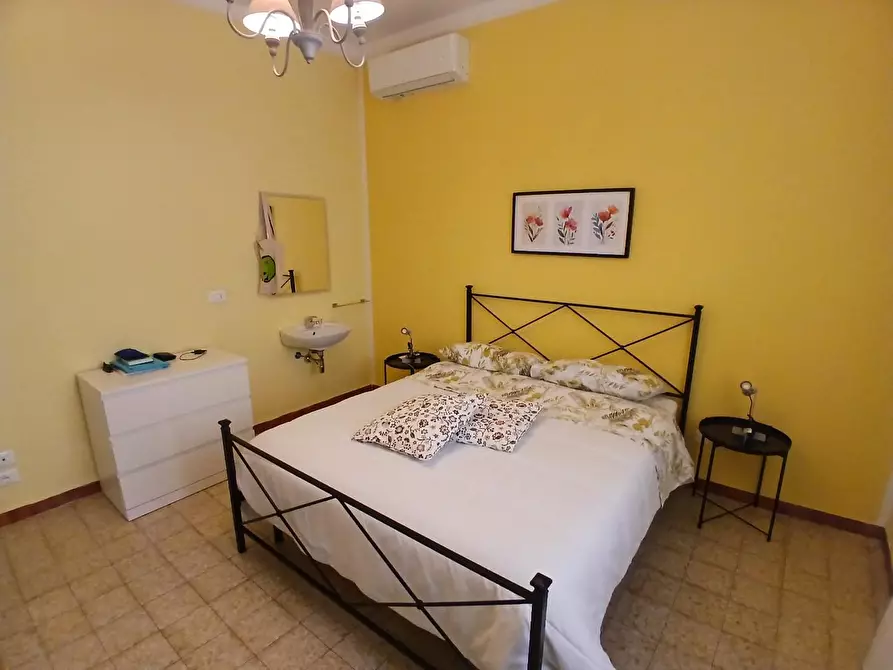 Immagine 21 di Appartamento in vendita  a Livorno