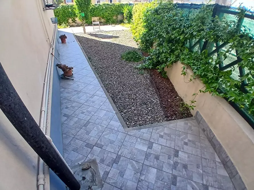 Immagine 3 di Appartamento in vendita  a Livorno