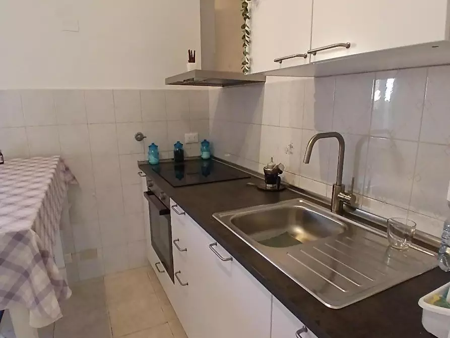 Immagine 11 di Appartamento in vendita  a Livorno