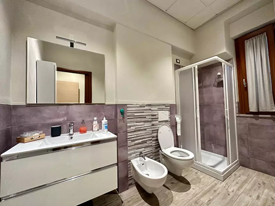 Immagine 24 di Appartamento in affitto  a Lucca