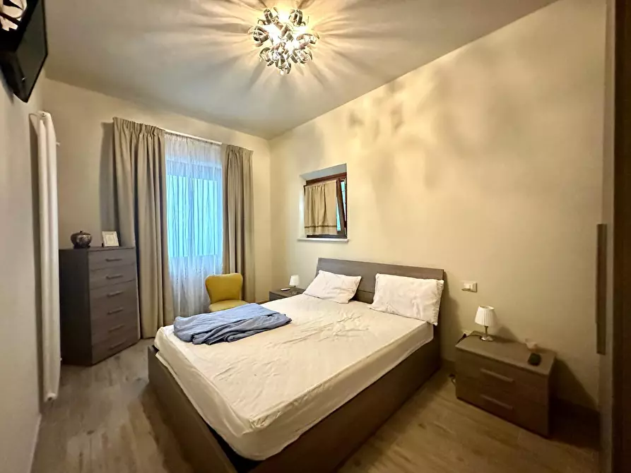 Immagine 16 di Appartamento in affitto  a Lucca