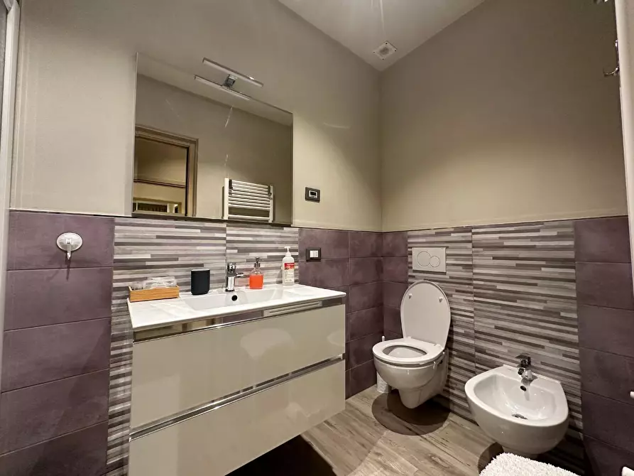 Immagine 20 di Appartamento in affitto  a Lucca