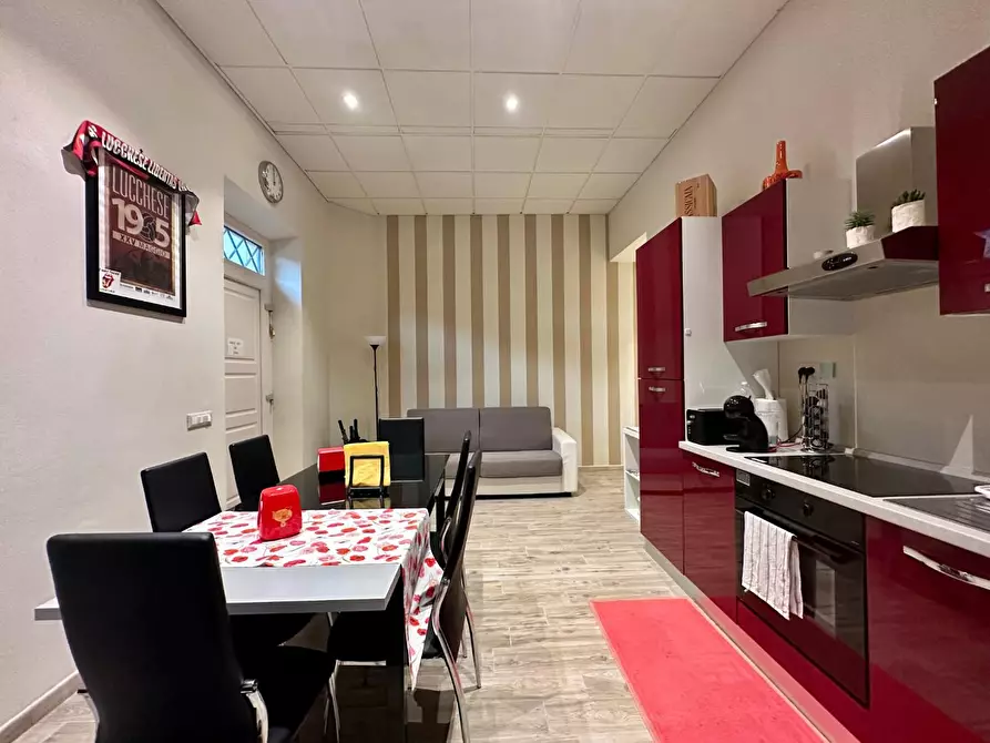 Immagine 2 di Appartamento in affitto  a Lucca