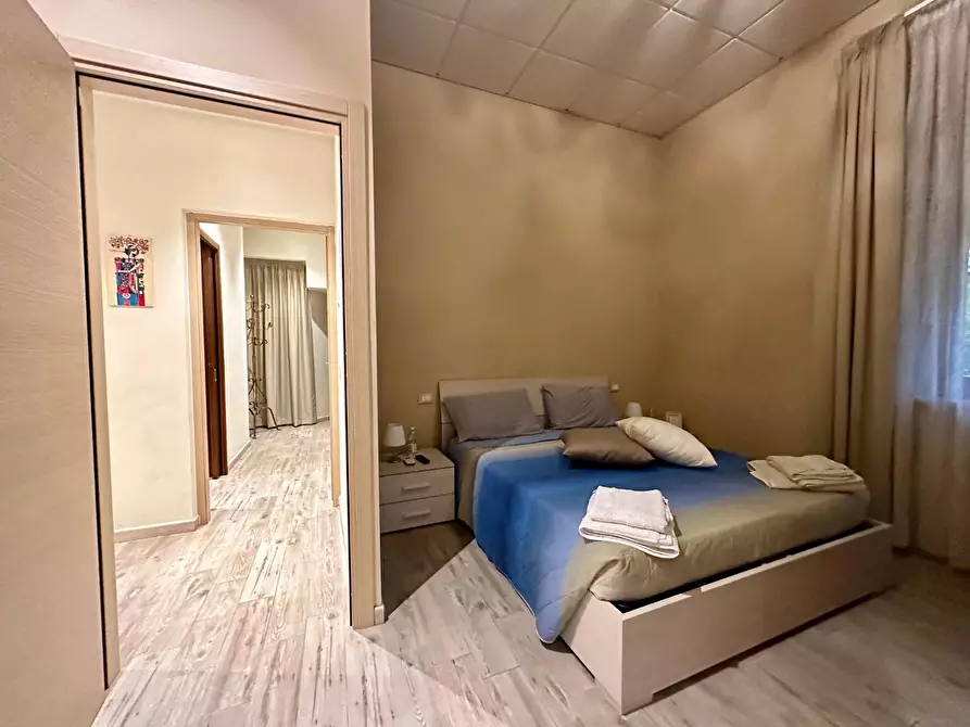 Immagine 11 di Appartamento in affitto  a Lucca