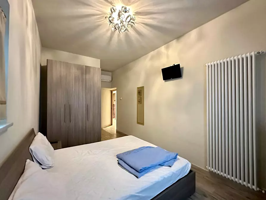 Immagine 14 di Appartamento in affitto  a Lucca