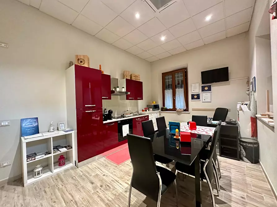 Immagine 5 di Appartamento in affitto  a Lucca