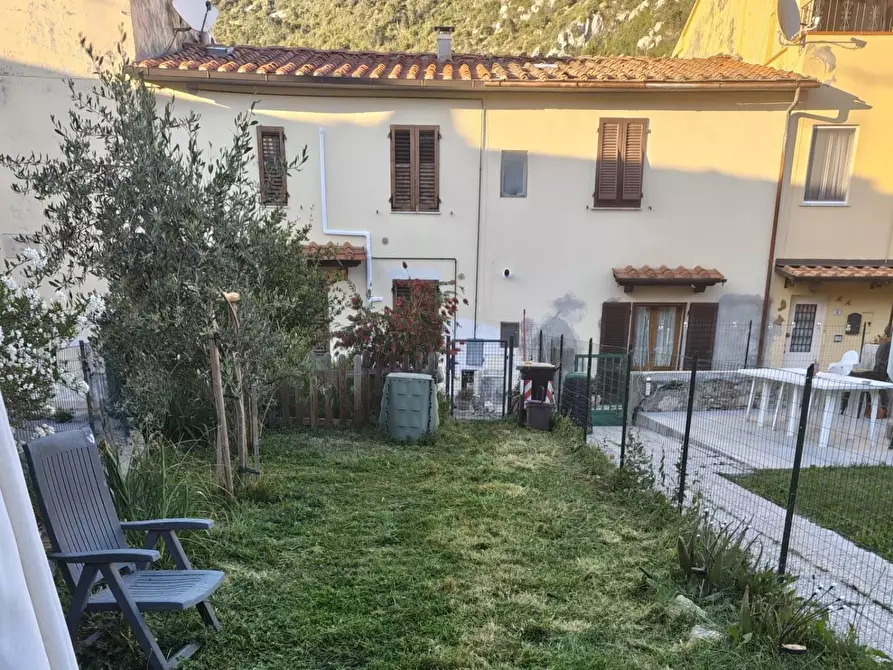 Immagine 36 di Terratetto in vendita  a Vicopisano