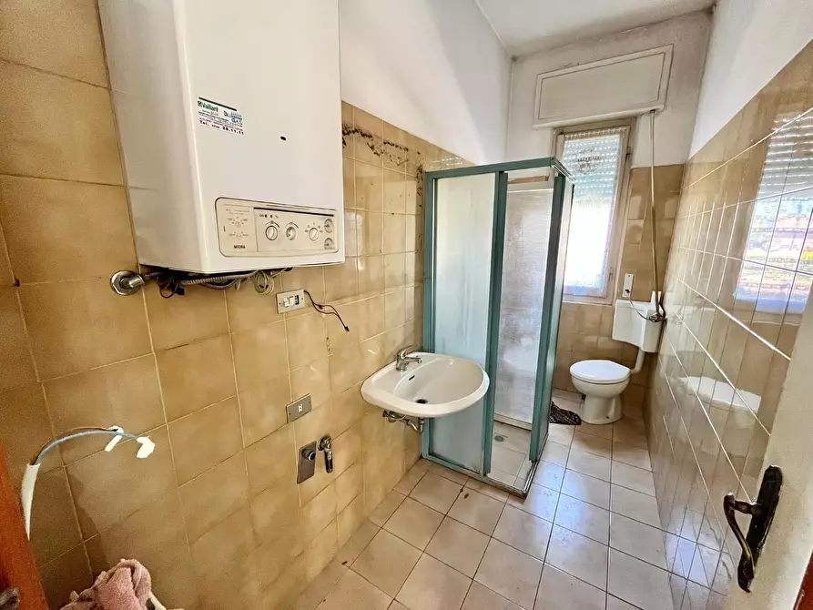 Immagine 8 di Appartamento in vendita  a Massa