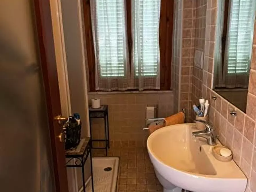 Immagine 9 di Casa indipendente in vendita  a Calci
