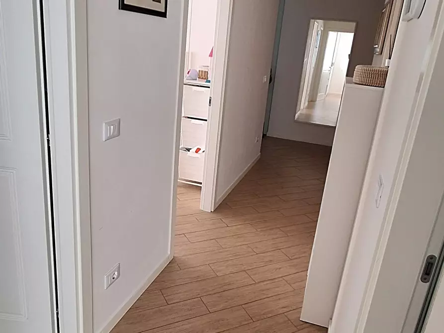 Immagine 9 di Appartamento in vendita  a Livorno