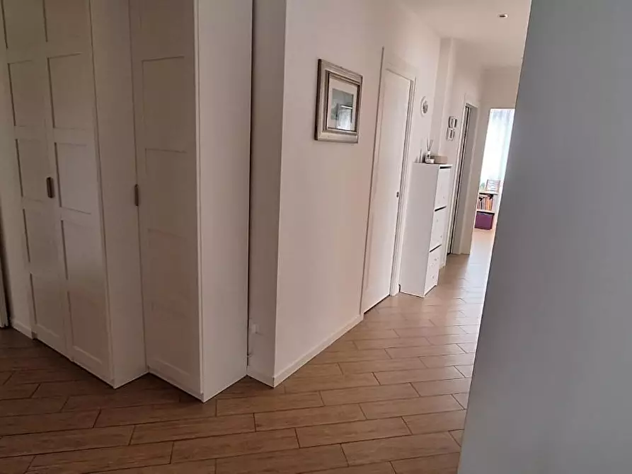 Immagine 8 di Appartamento in vendita  a Livorno